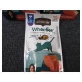 12- 2.2 oz Nutrish Wheelies Cat Tre...