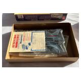 F-8E Crusader Vought Model Airplane Kit AMT 1/72