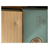 Vintage General Electric P-910D Transistor Radio Teal