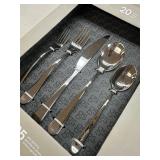 New Fern Flatware 20 Pc