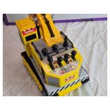 Tonka Plastic Body Excavator with Working Functions - Requires 4 C Batteries