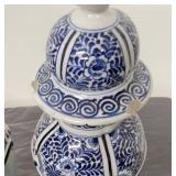 Tall Delft Blue and White Lidded Vase Jars, paiar