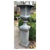 Outdoor Planter with Pillar