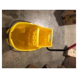 Mop Bucket   Customer Returns See Pictures