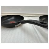 2 Frying Pans