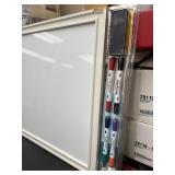 White Board With Dry Erase Markers / Eraser