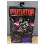 NECA Deluxe Stone Heart Predator 10 in. Action Figure Concrete Jungle *V