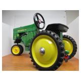 Great Condition Ertl JOHN DEERE Diesel Pedal Tractor