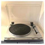 JVC Auto Return Turntable