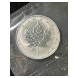 2004 CANADIAN MAPLE LEAF 1 TROY OZ .9999 FINE SILVER