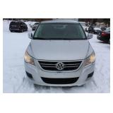 2009 Volkswagen Routan SE 4dr Mini Van (FWD)