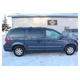 2009 Chrysler Town and Country Tourin 4dr Mini Van (FWD)