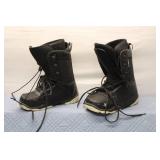 Set of Snowboard Boots Size US 9 and Protective Helmet