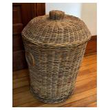 Large Lidded Vintage Basket