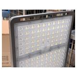 Lot of (4) V-Tac® Commercial 100-277V 240W LED Shoebox Light Fixtures VT-SBN3-3M-240W-840 (New In Box !)