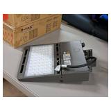 Lot of (5) V-Tac® Commercial 100-277V 150W LED Shoebox Light Fixtures VT-SBN3-3M-150W-850-H (New In Box !)