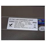 Lot of (5) V-Tac® Commercial 100-277V 300W LED Shoebox Light Fixtures VT-SBN2-300W-850-XX (New In Box !)