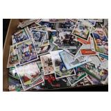 ASSORTMENT OF SPORTS CARDS