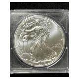 2015 AMERICAN SILVER EAGLE 1 TROY OZ .999 FINE SILVER IN CASE