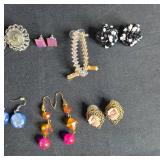 Mixed Lot of Fashion Earrings in Various Styles - displays not included