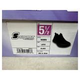 New Skechers Memory Foam Shoes - Size 5.5