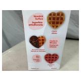 New Rise / Dash Heart Shaped Mini Waffle Maker