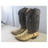 (BSB) Pair of Cowboy Boots Size 11D...