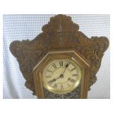 (FS) Vintage Wood Mantel Clock 21 1...