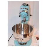 KitchenAid Artisan 5 qt. 10-Speed Tilt-Head Aqua Sky Stand Mixer KSM150PSAQ…Very Clean!