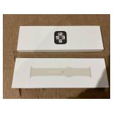 Apple Watch SE (2nd Gen) GPS 40mm Smartwatch with Starlight Aluminium Case MXEF3LL/A