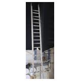 ALLUMINUM EXTENDABLE LADDER