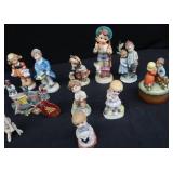 VINTAGE CERAMIC/PORCELAIN FIGURINES