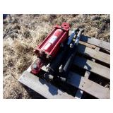 3 Hydraulic Cylinders