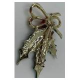 Vintage Jewelry - Holiday Brooches - Christmas is coming!  Qty 4