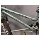 Magna Great Divide Hardtail Mountain Bike