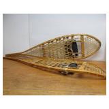 Very Nice Vintage NORTHWOODS Brand Snowshoes