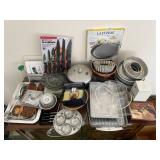 Diverse Kitchen & Decor Lot