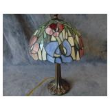 Pretty Leaded Glass Lamp - works