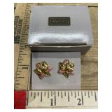 Avon earrings with box gold tone flower