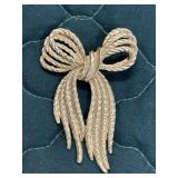 Vintage bow shaped brooch