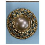 Vintage faux pearl brooch gold tone