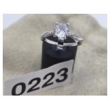 Sz 8 Sparkly CZ Sterling Silver Ring