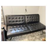 Black Futon