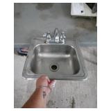 STAINLESS STEEL SINK