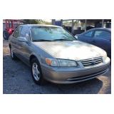 2000 Toyota Camry LE V6 runs/moves