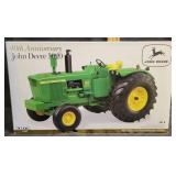 2006 ERTL John Deere 40th Anniv 5020 Tractor