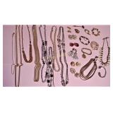 SARAH COVENTRY Lot of 30 Pcs Necklaces Bracelets