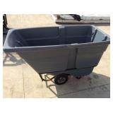 Rubbermaid 1 cu yd Trash Cart