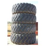 (4) payloader tires