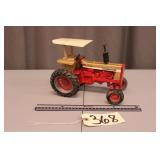 Toy IH 826 tractor